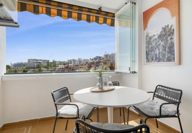 Apartamento en Benalmádena - Vistas al mar en Fuengirola–Piscina, Tennis, Playa