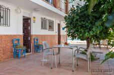 Apartamento en Benalmádena - Apt para 2 a un paso del mar | Playa y Piscina