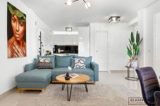 Appartement in Benalmádena - Pueblo Evita 1BR Apt with Sunny Terrace, Pool