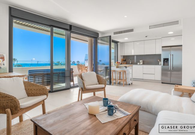 Appartement in Torremolinos - Los Álamos Seaview Pool & Terrace - Modern 2 Bed Apartment