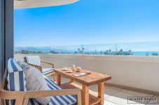 Appartement in Torremolinos - Los Álamos Seaview Pool & Terrace - Modern 2 Bed Apartment
